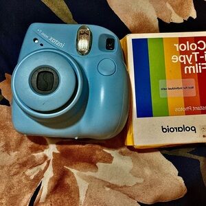 Polaroid Instax Mini 11 Blue Instant Camera (With extra film)